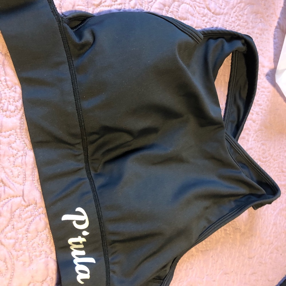 P’tula Araceli Fierce crop top - Black!